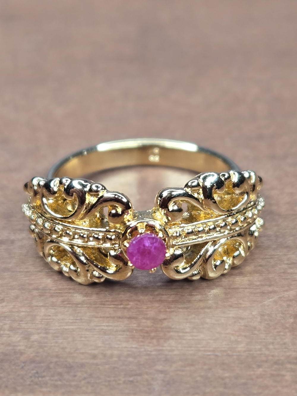 Vintage 1976 Avon o Victorian Revival Gold Plated Sim Ruby Scroll Ring Sz 5.5
